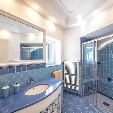 Dei Lecci - 7 Luxury With Private Pool Or Jacuzzi Villa