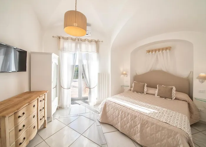 Villa Dei Lecci - 7 Luxury With Private Pool Or Jacuzzi Forio di Ischia